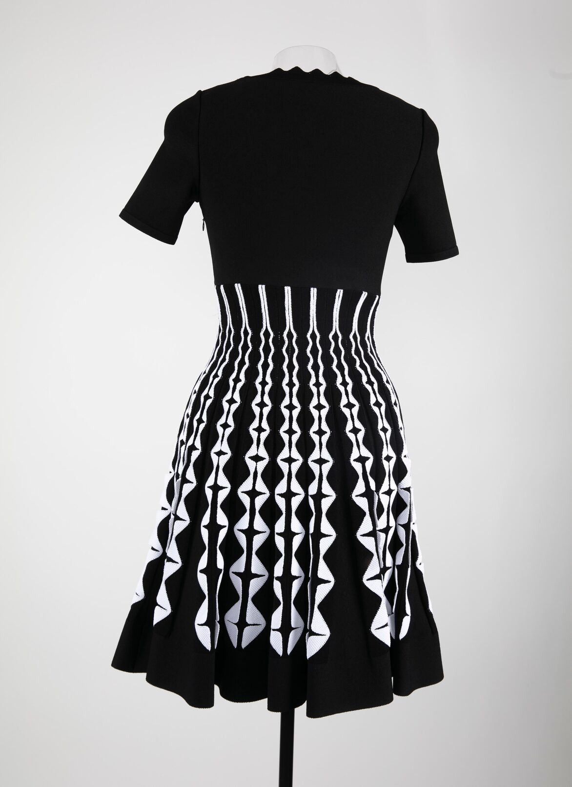 Dresses ALAÏA BLACK/WHITE DRESSES